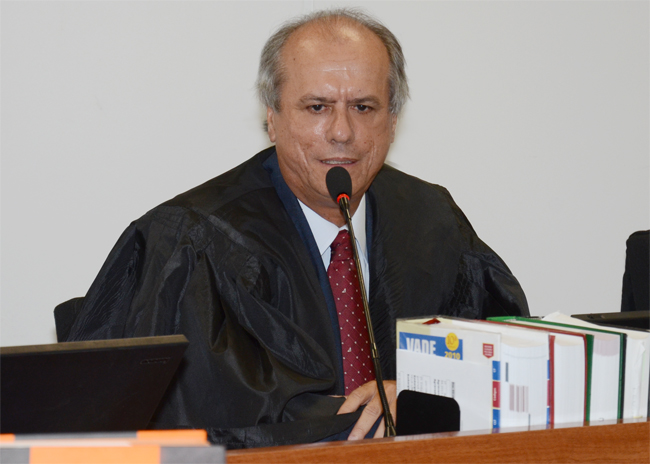 TJPB aprova voto de congratulações a José Agra e ressalta homenagem da OAB-PB ao advogado