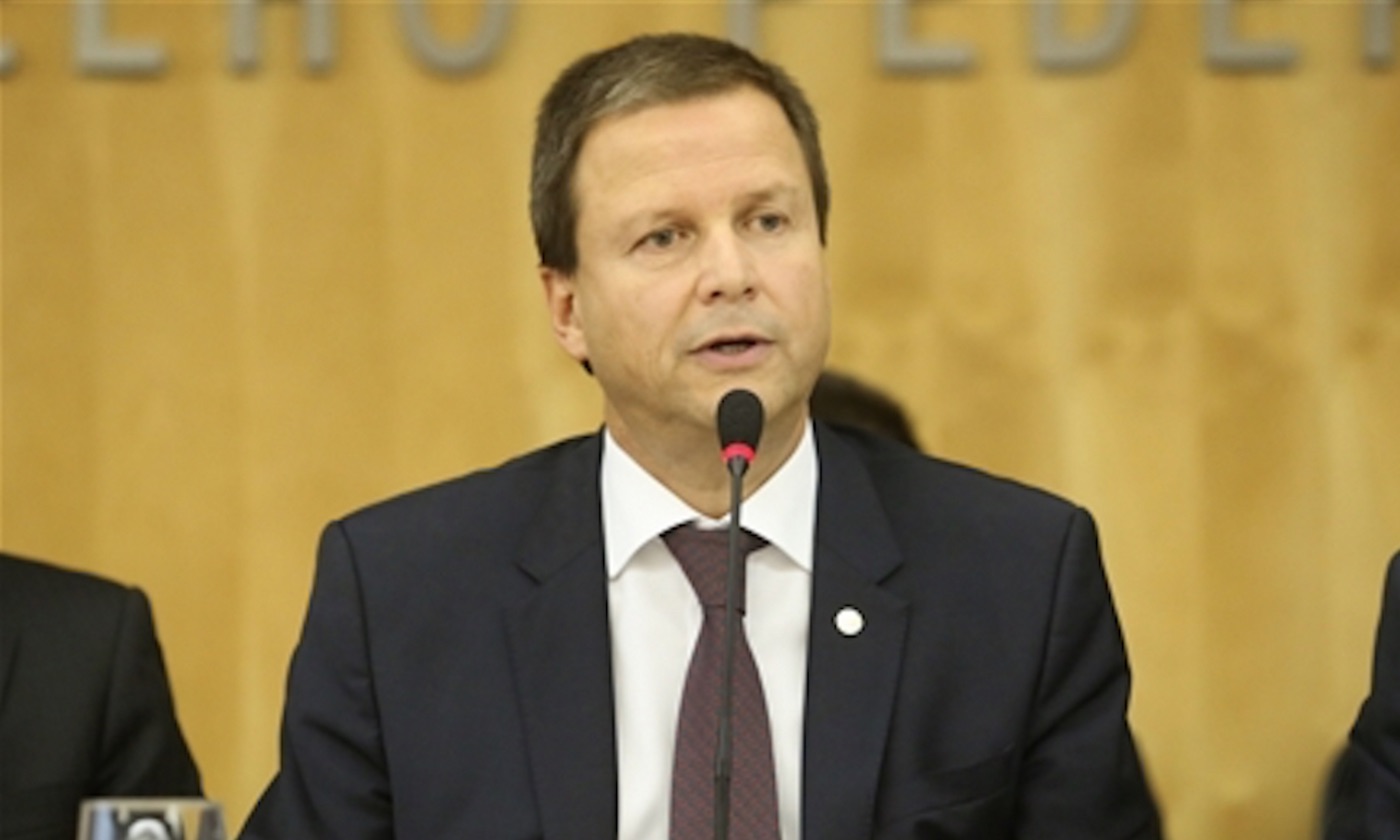Após 1º turno, presidente da OAB vê acerto na proibição de doações por empresas