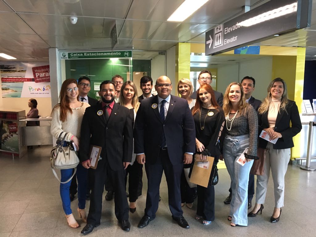 OAB realiza blitz contra cobrança de bagagens no aeroporto Castro Pinto em João Pessoa