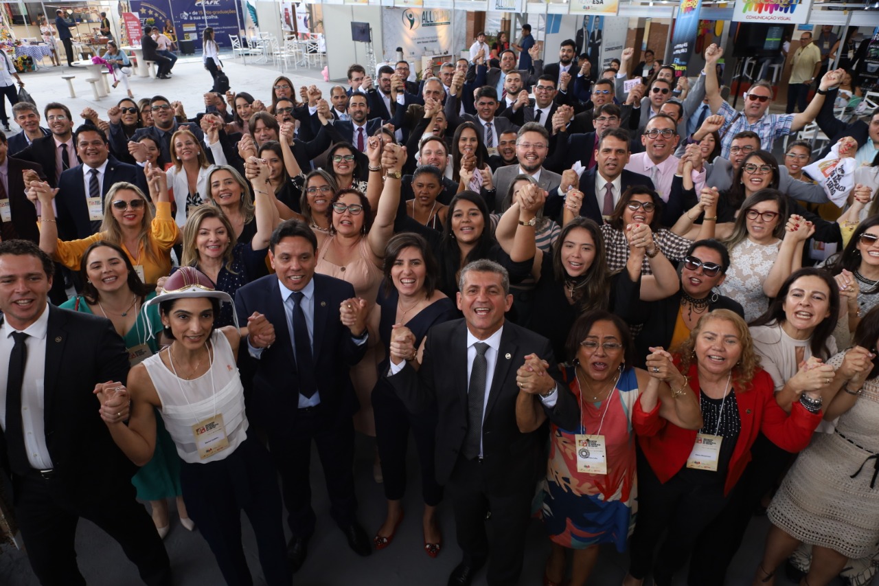Rede Sororidade realiza ato público contra o feminicídio no III Encontro da Advocacia do Sertão