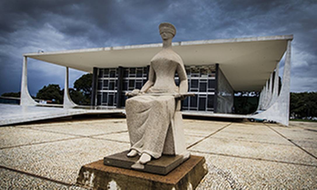 OAB solicita ao STF suspensão de autorização de novos cursos de direito por cinco anos